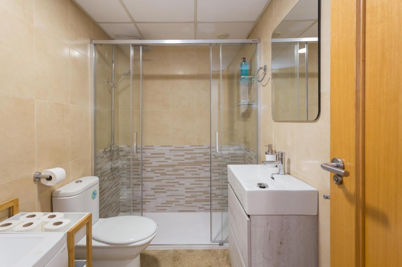 Piso Familiar Cerca Del Centro, Ac Y Wifi Gratis Apartamento Valência Exterior foto