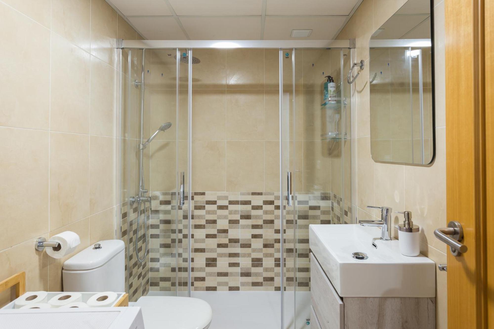 Piso Familiar Cerca Del Centro, Ac Y Wifi Gratis Apartamento Valência Exterior foto